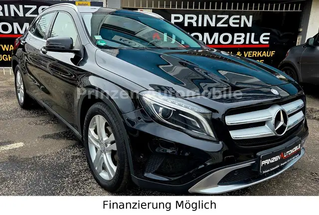 Mercedes-Benz GLA 200 *AUT*BI-XENON*LEDER*2 HAND*NAVI*SPUR