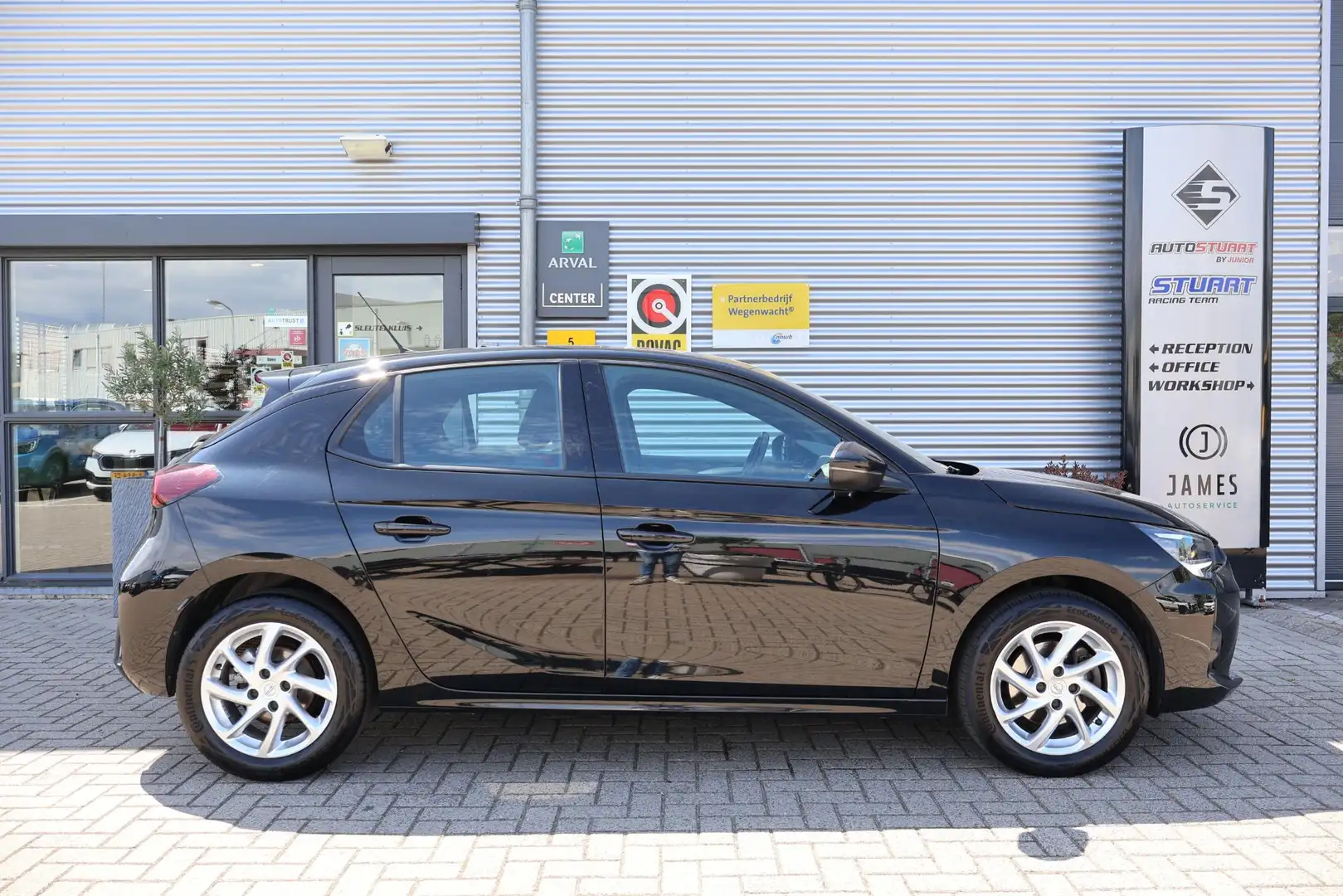Opel Corsa 1.2 GS Line Carplay | Navi | Full Led | Bots Syste Zwart - 2