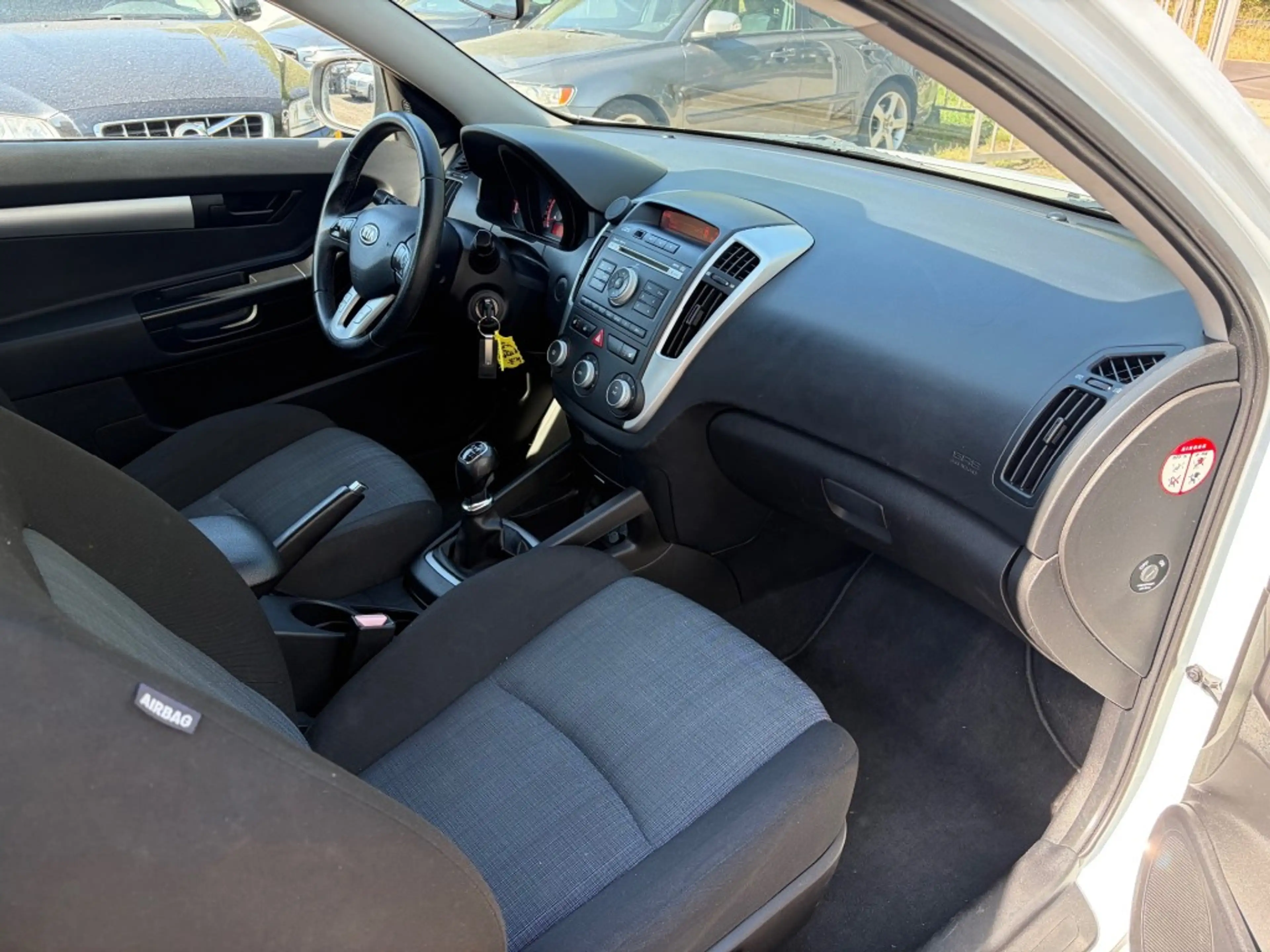 Kia Ceed / cee'd 1.6 CVVT Brooklyn — photo 12