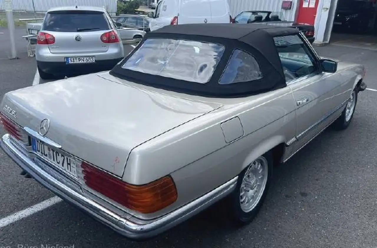 Mercedes-Benz SL 280, foto 2