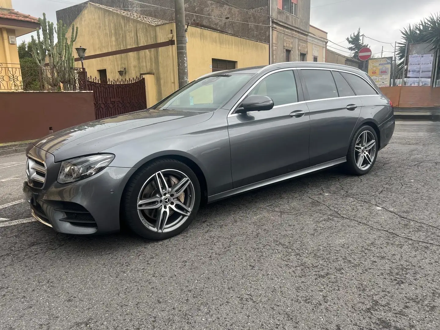 Mercedes-Benz E 350 Classe E - S213 SW SW d Premium Plus auto Grigio - 2
