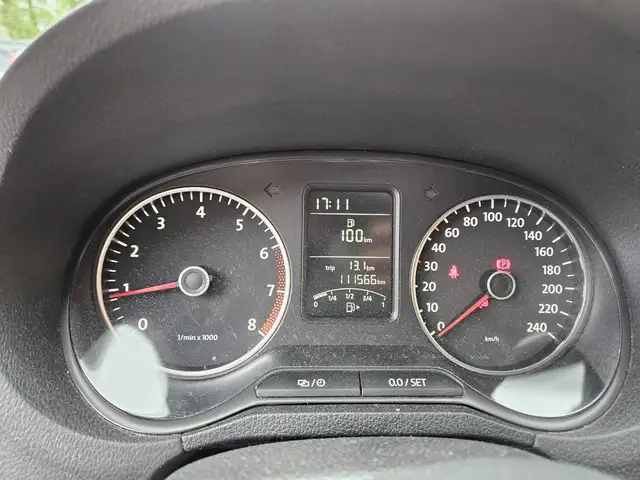 Volkswagen Polo view 7