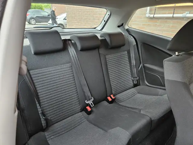 Volkswagen Polo view 18