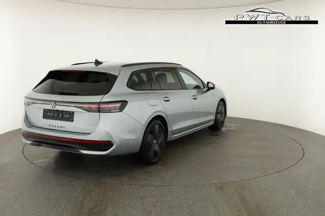 Volkswagen Passat Variant 2.0 TDI 142 kW 4Motion R-Line DSG 4M Black, AHK... Ansicht 18