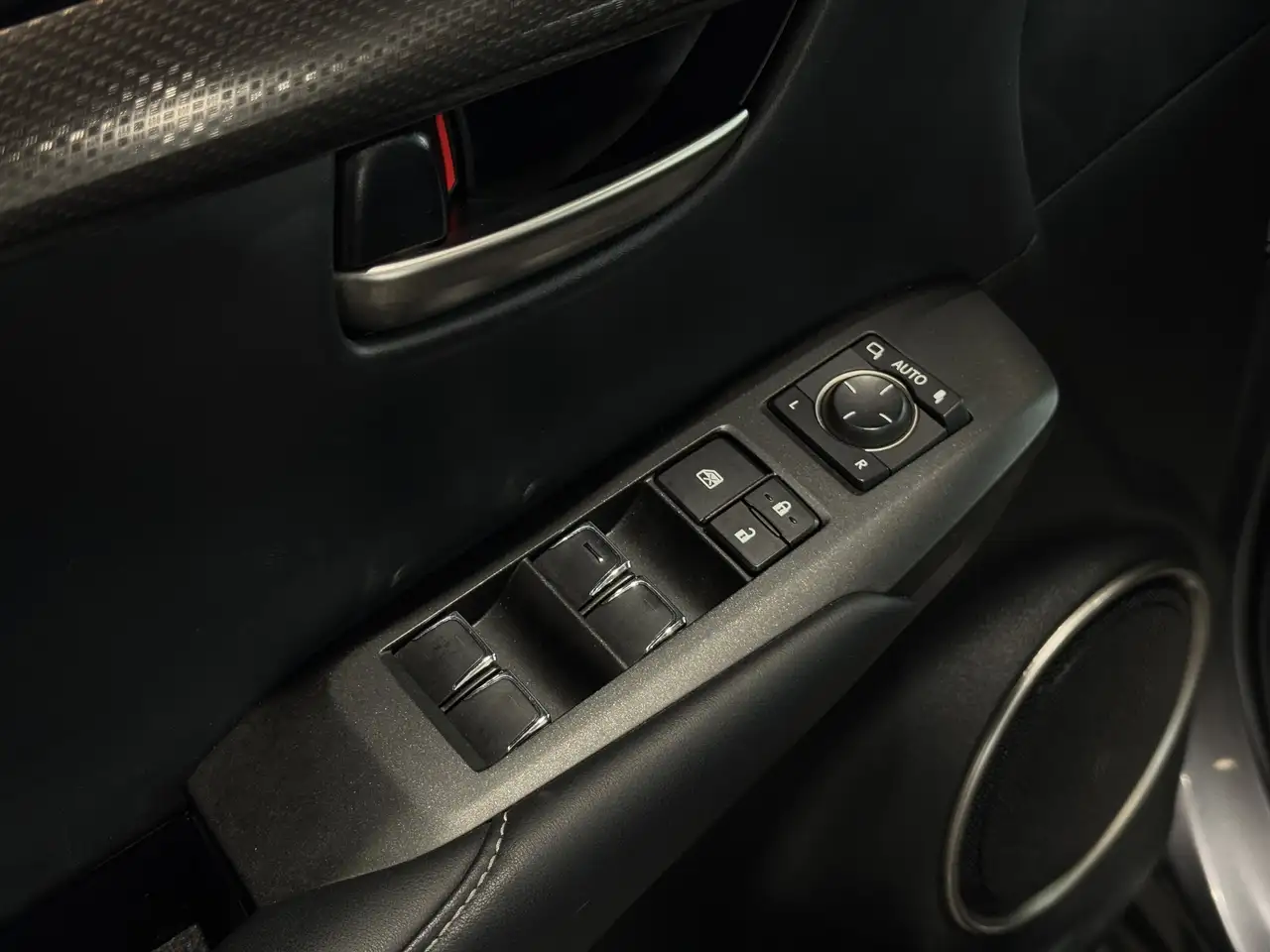 Lexus NX снимка Lexus NX