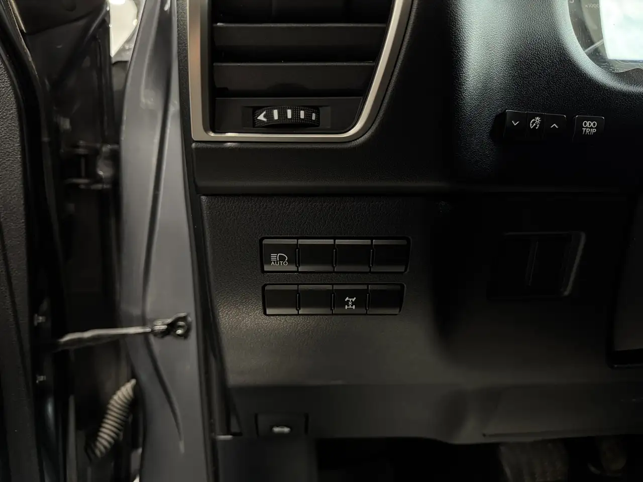 Lexus NX снимка Lexus NX