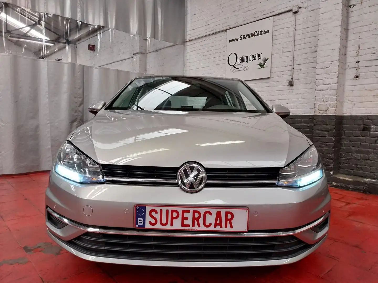 Volkswagen Golf 1.6 SCR TDi Highline *Toit* Capteurs Av/Ar* Grijs - 2