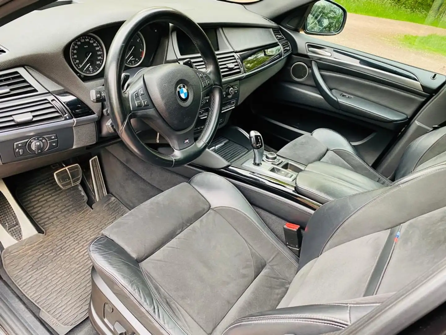 BMW X6 M-PAKET Černá - 2