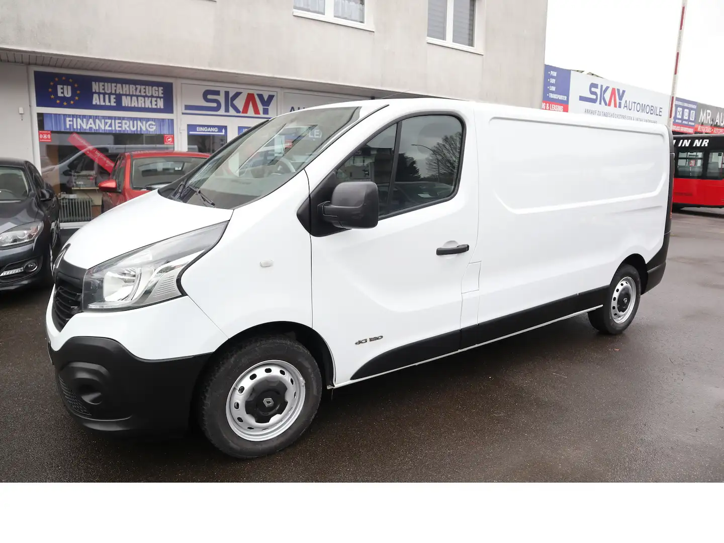 Renault Trafic L2H1 2,9t KomfortNavi Tempo Scheckheftge Weiß - 2