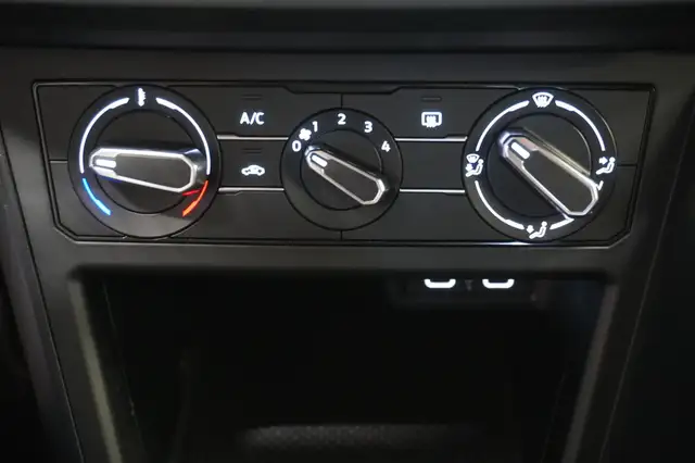 Volkswagen Polo view 15
