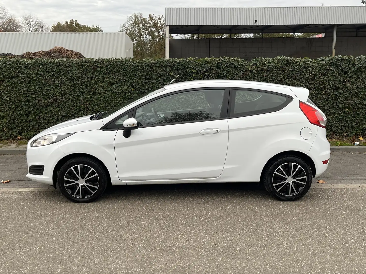 Ford Fiesta 1.25 Limited * Airco * Stoelverw * Apk 10-2026 Wit - 2