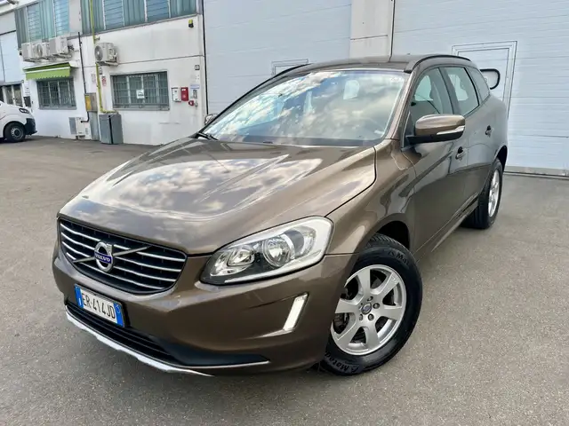 Volvo XC60 2.0 d3 Kinetic 136cv Autocarro N1