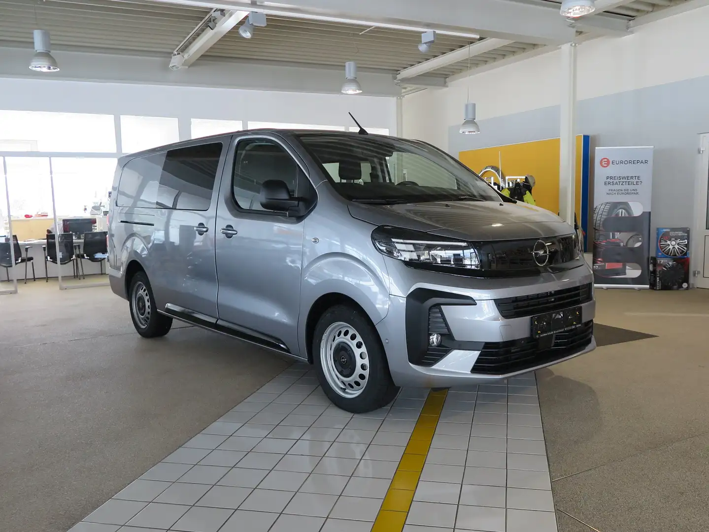 Opel Vivaro Doka 2.0 Diesel Lang Silber - 1