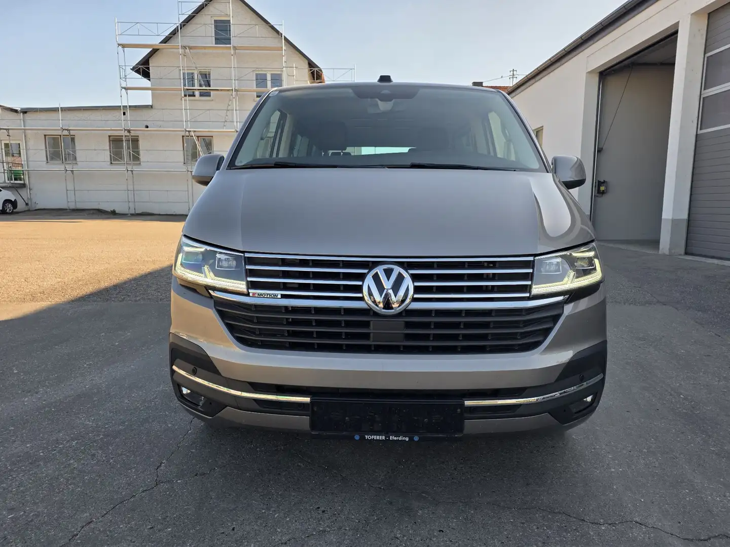 Volkswagen T6.1 Multivan Highline 4 Motion - 1
