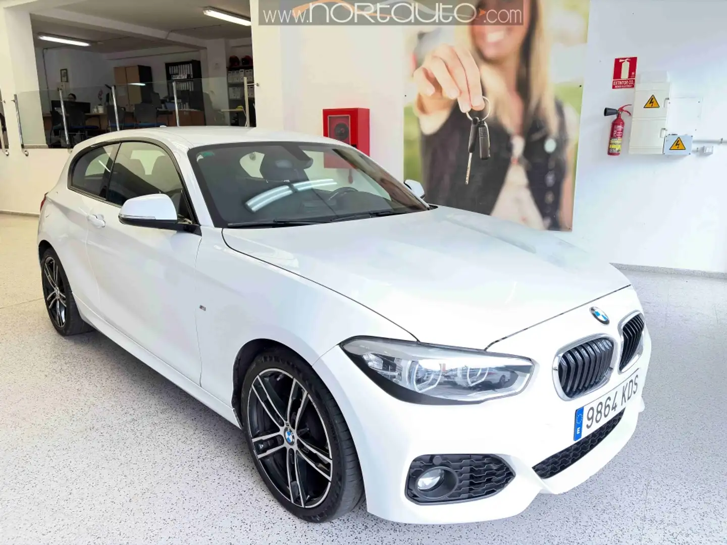 BMW 116 116d EfficientDynamics Blanc - 1