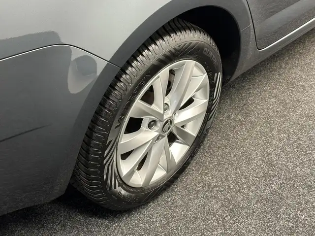 Skoda Octavia view 10