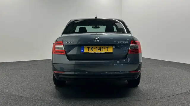 Skoda Octavia view 7