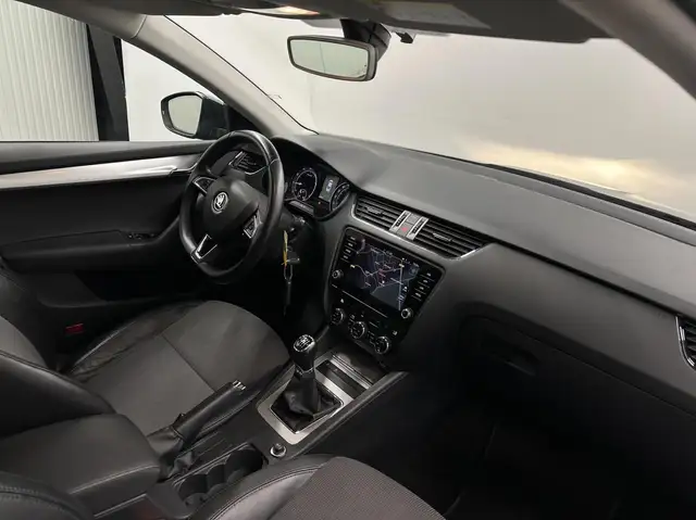 Skoda Octavia view 12