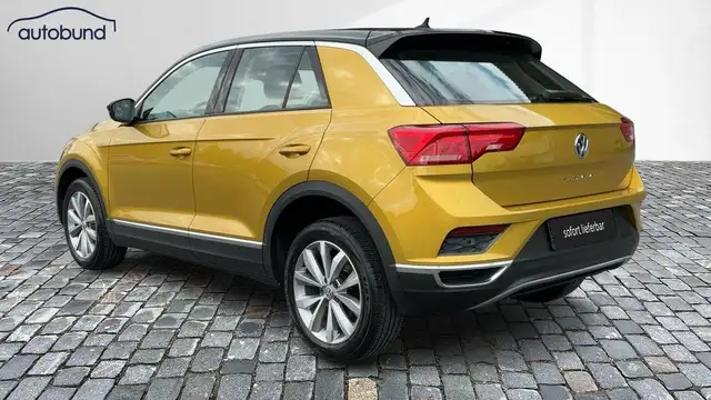 Volkswagen T-Roc view 2