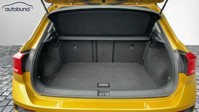 Volkswagen T-Roc view 9