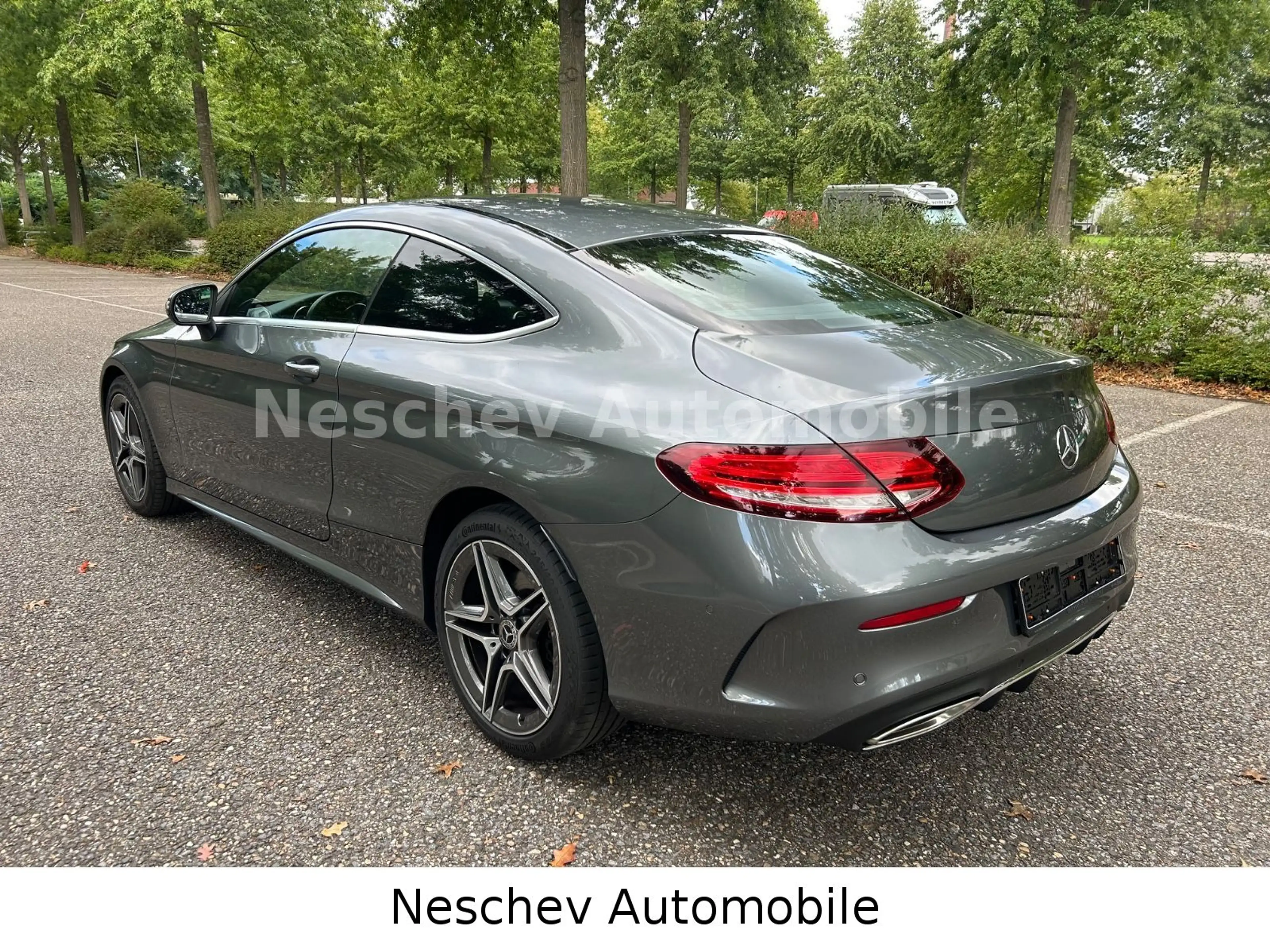 Mercedes-Benz C 180 AMG Line Leder/Comand/Kam/18"/Best Zustand — photo 5