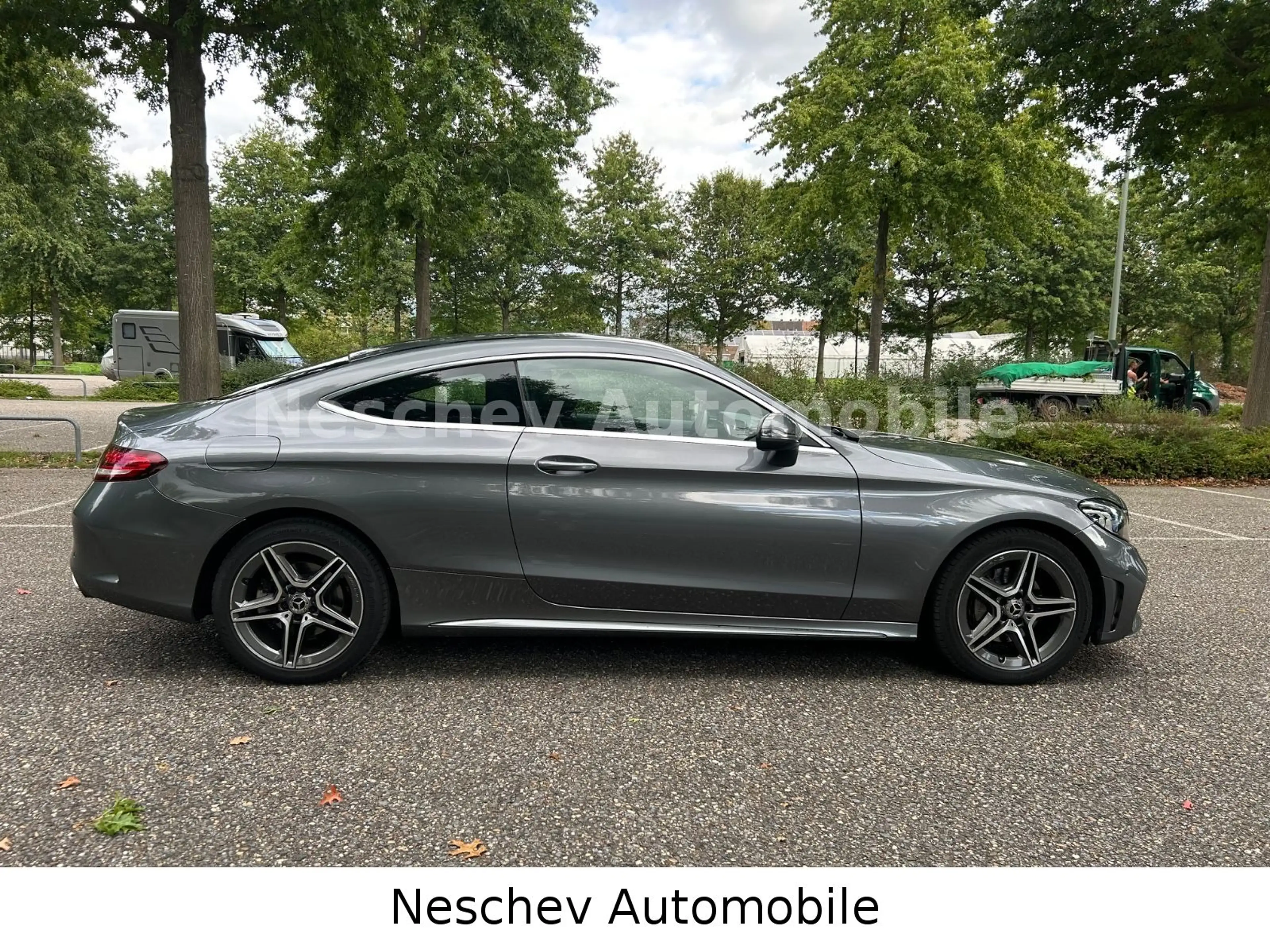 Mercedes-Benz C 180 AMG Line Leder/Comand/Kam/18"/Best Zustand — photo 13