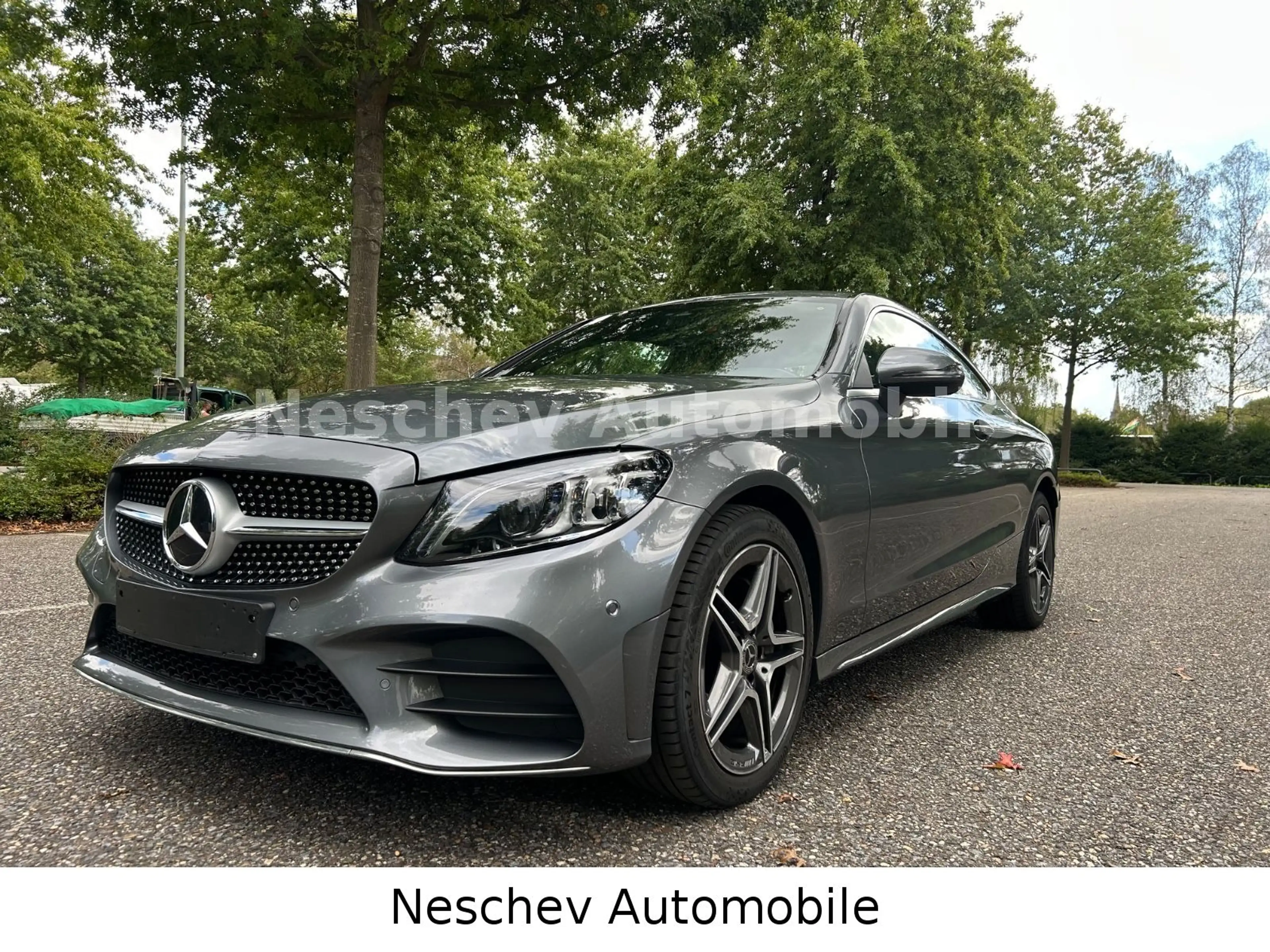 Mercedes-Benz C 180 AMG Line Leder/Comand/Kam/18"/Best Zustand