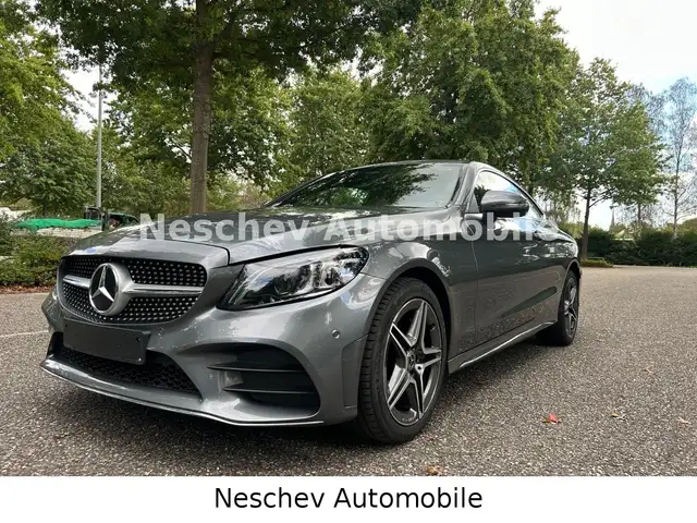 Mercedes-Benz C 180 AMG Line Leder/Comand/Kam/18"/Best Zustand