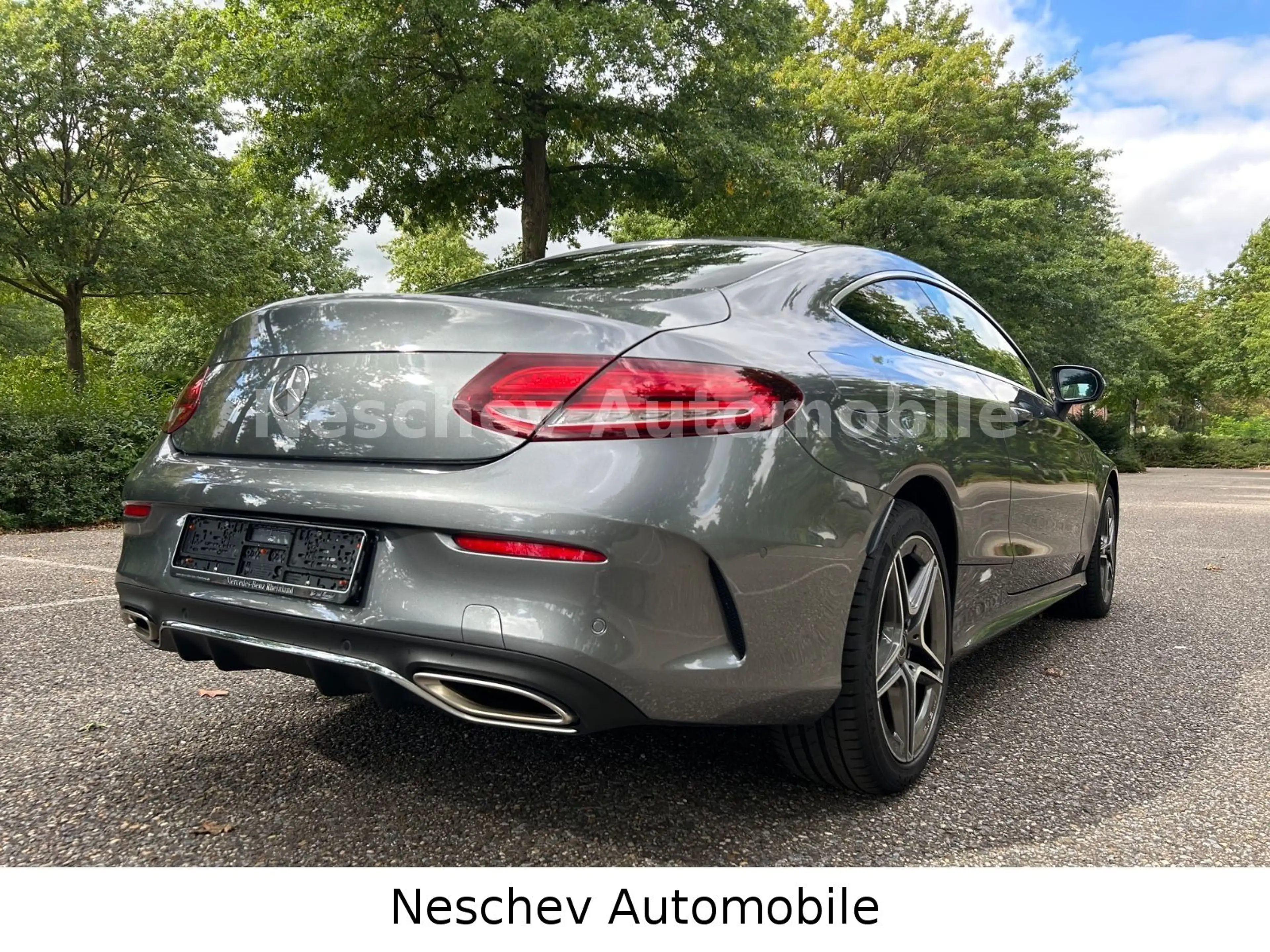 Mercedes-Benz C 180 AMG Line Leder/Comand/Kam/18"/Best Zustand — photo 10