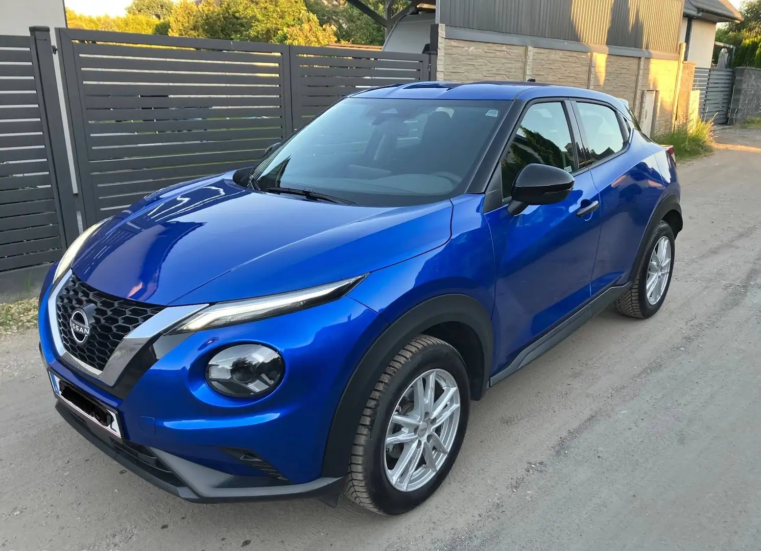 Nissan Juke 1.0 DIG-T N-Design Blau - 2