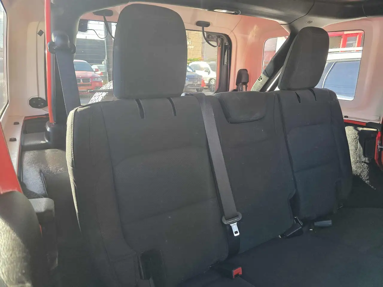 Jeep Wrangler снимка Jeep Wrangler