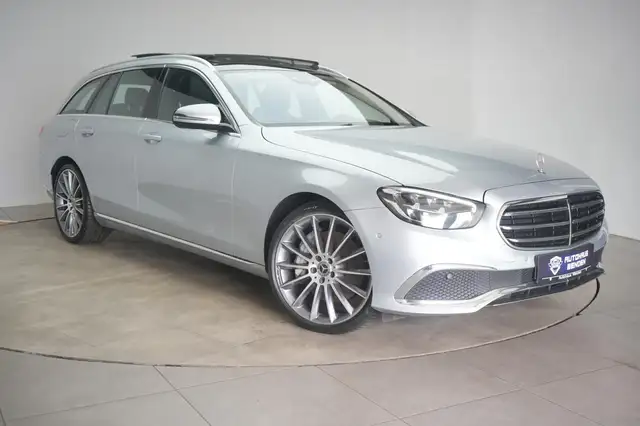 Mercedes-Benz E main image