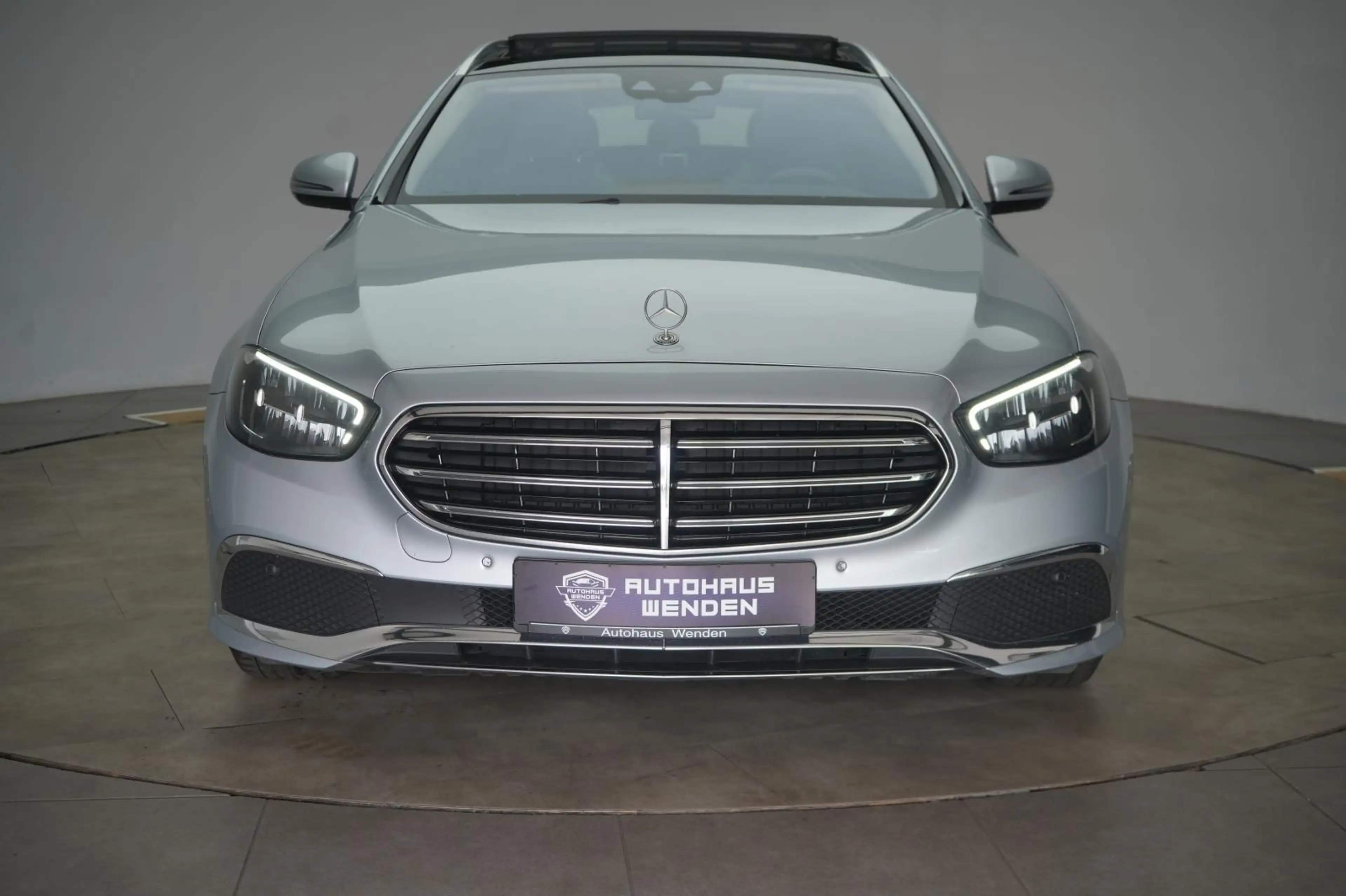 Mercedes-Benz E 400 d 4Matic T 9G-Tronic Exclusive STHZ/Pano/H — photo 2