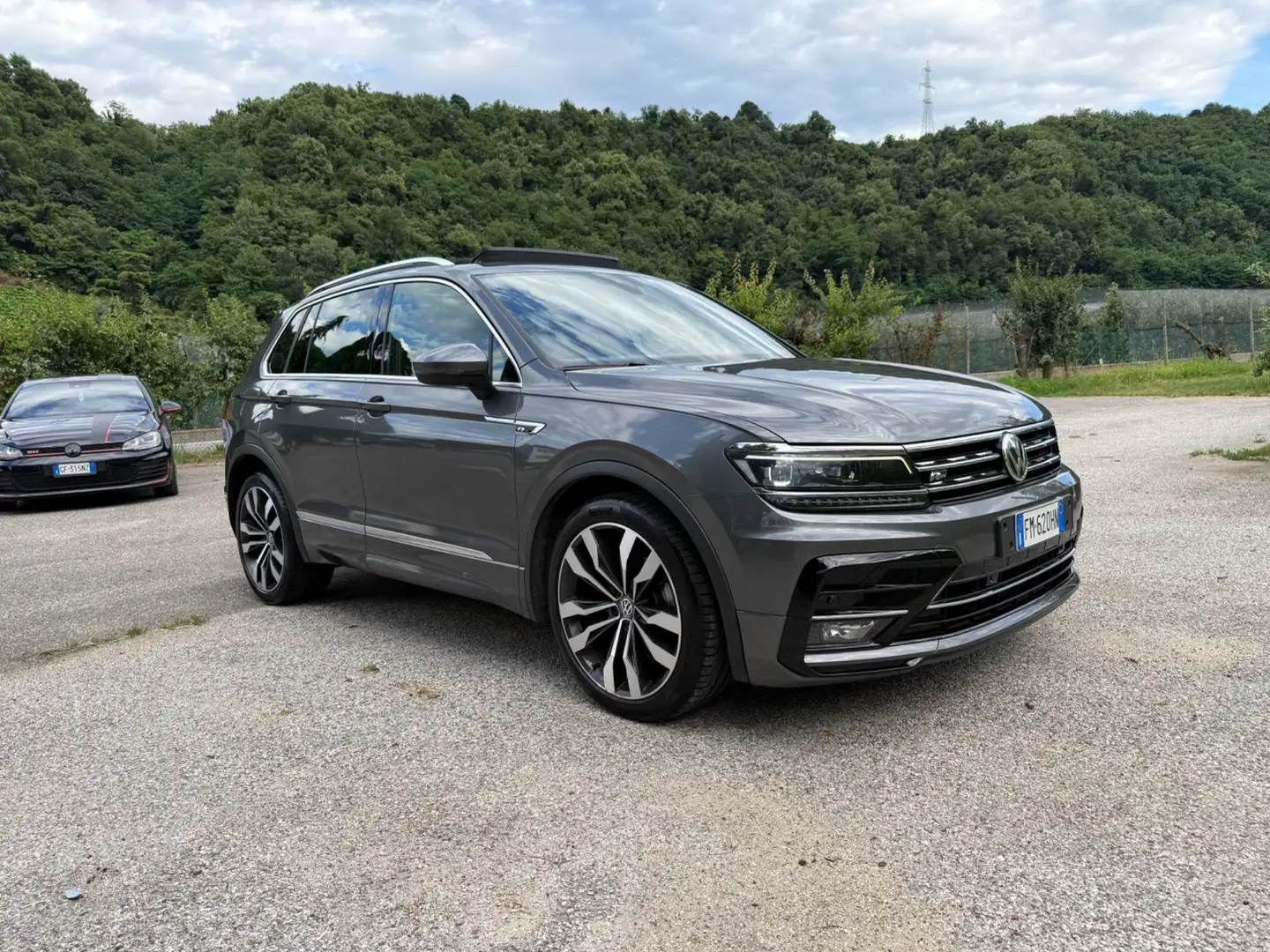 Volkswagen Tiguan 2.0 TDI SCR DSG Advanced BlueMotion Technology Grigio - 2
