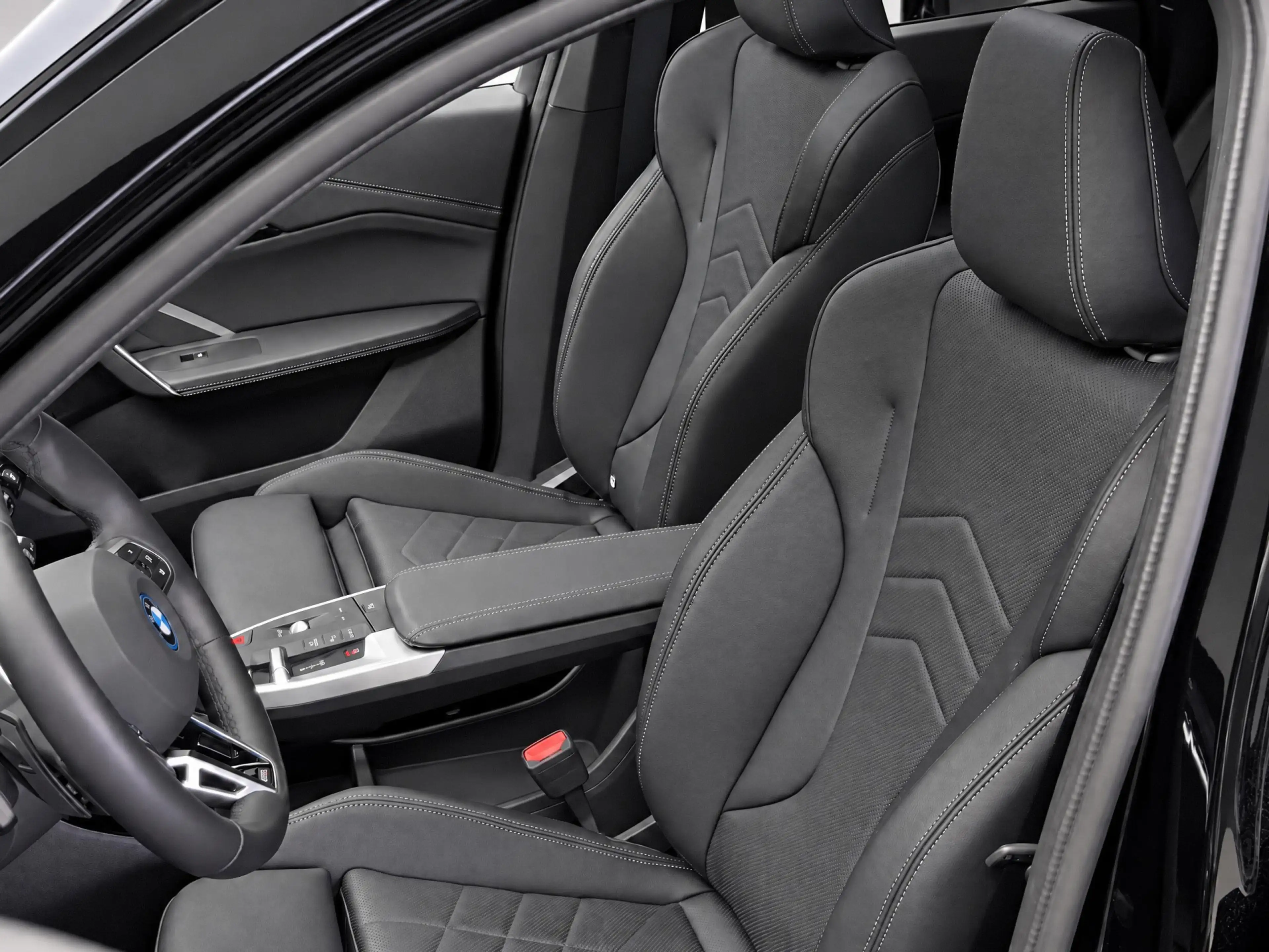 BMW iX1 eDrive20 M Sport / Panoramadak / Sportstoelen / Co — photo 13