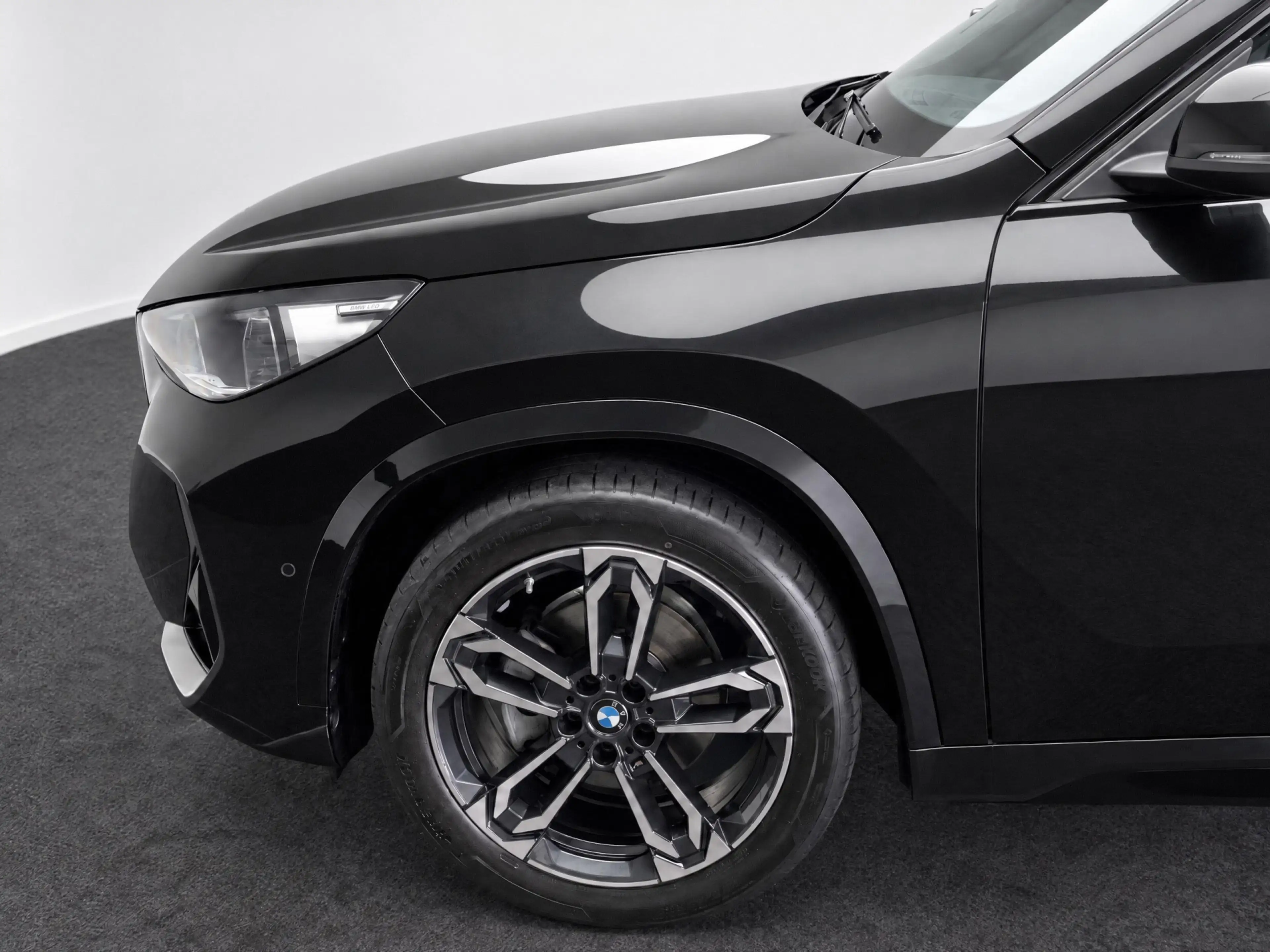 BMW iX1 eDrive20 M Sport / Panoramadak / Sportstoelen / Co — photo 5