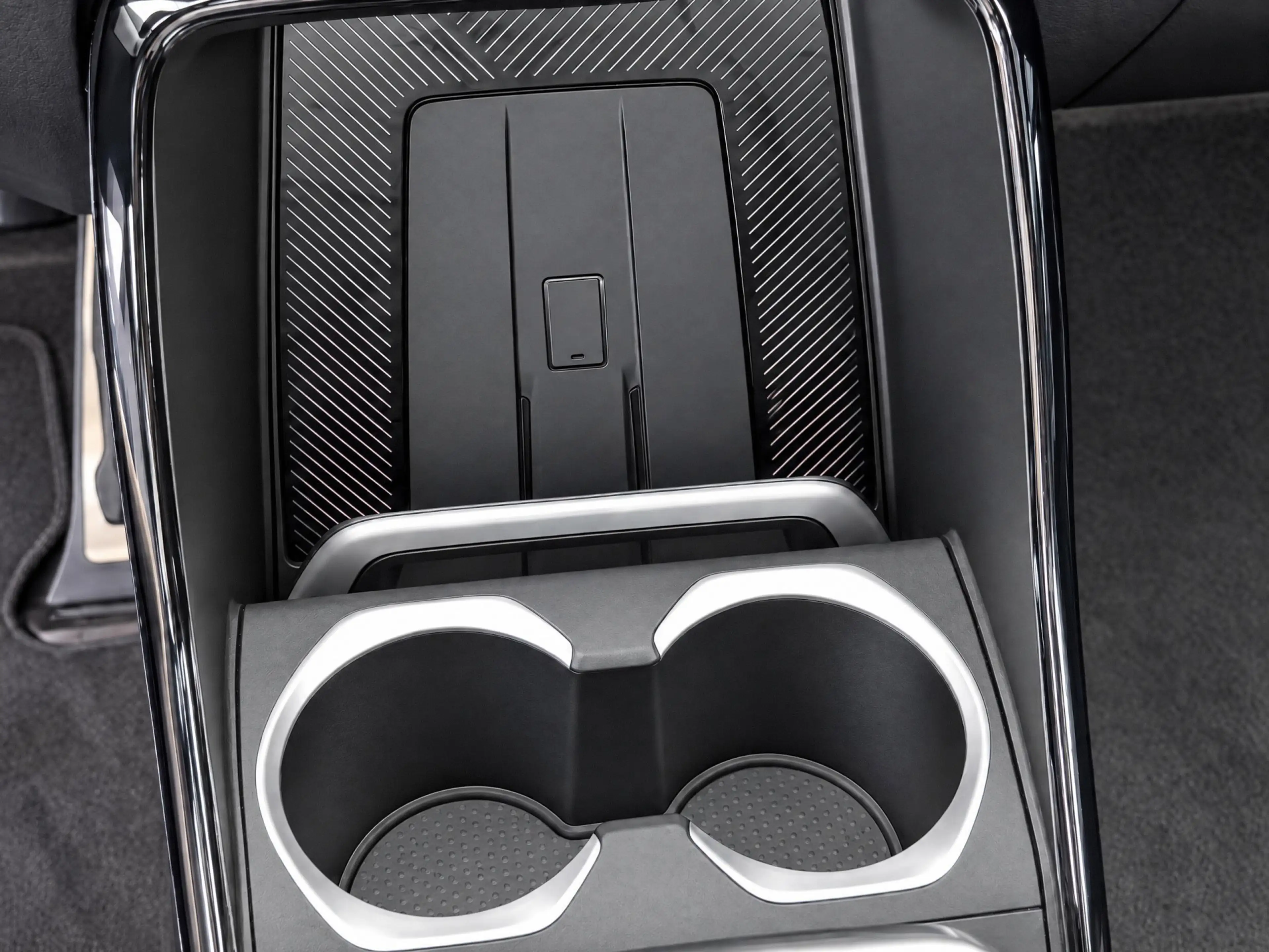 BMW iX1 eDrive20 M Sport / Panoramadak / Sportstoelen / Co — photo 15