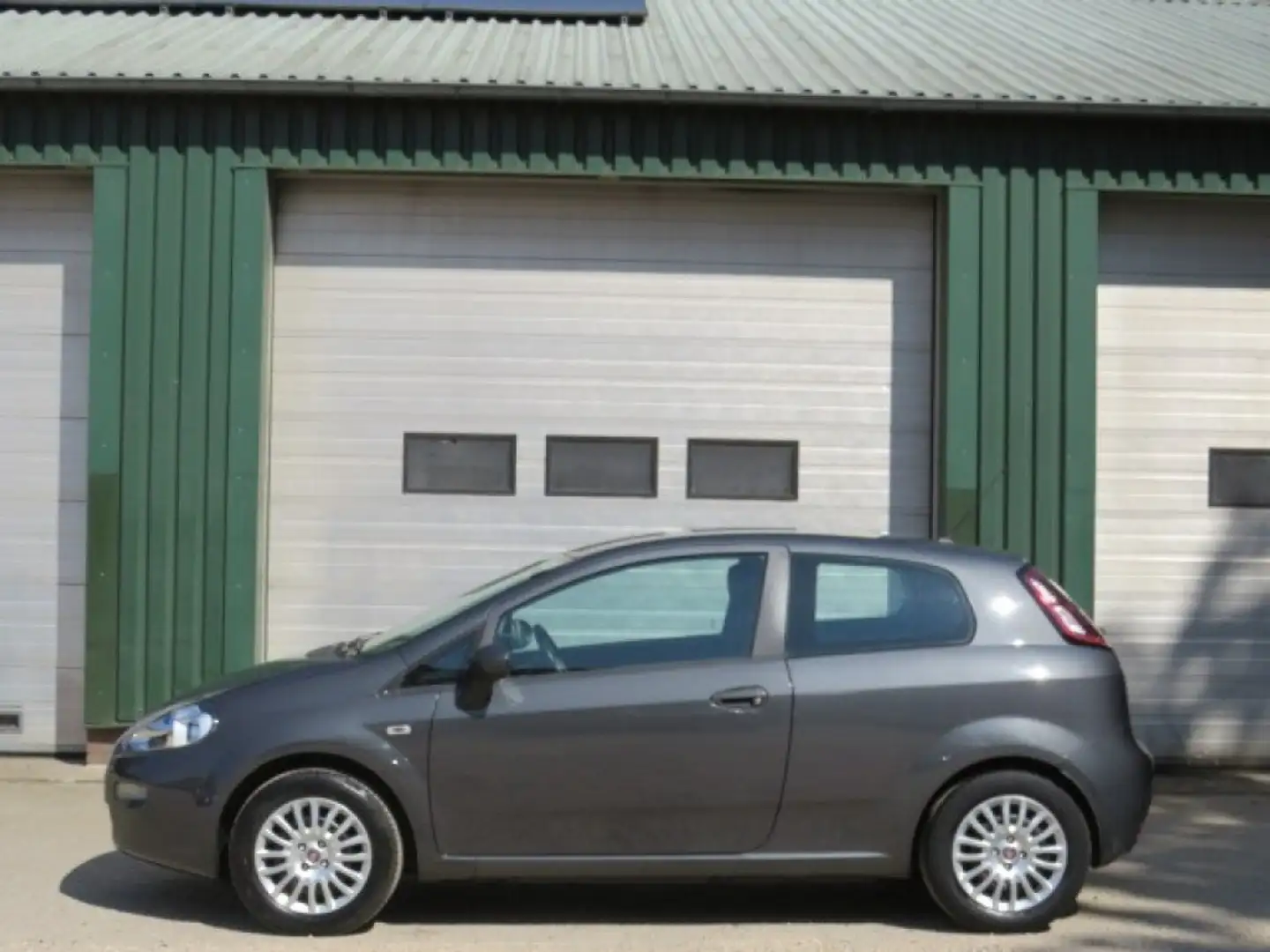 Fiat Punto Evo 1.2 POP Grau - 1
