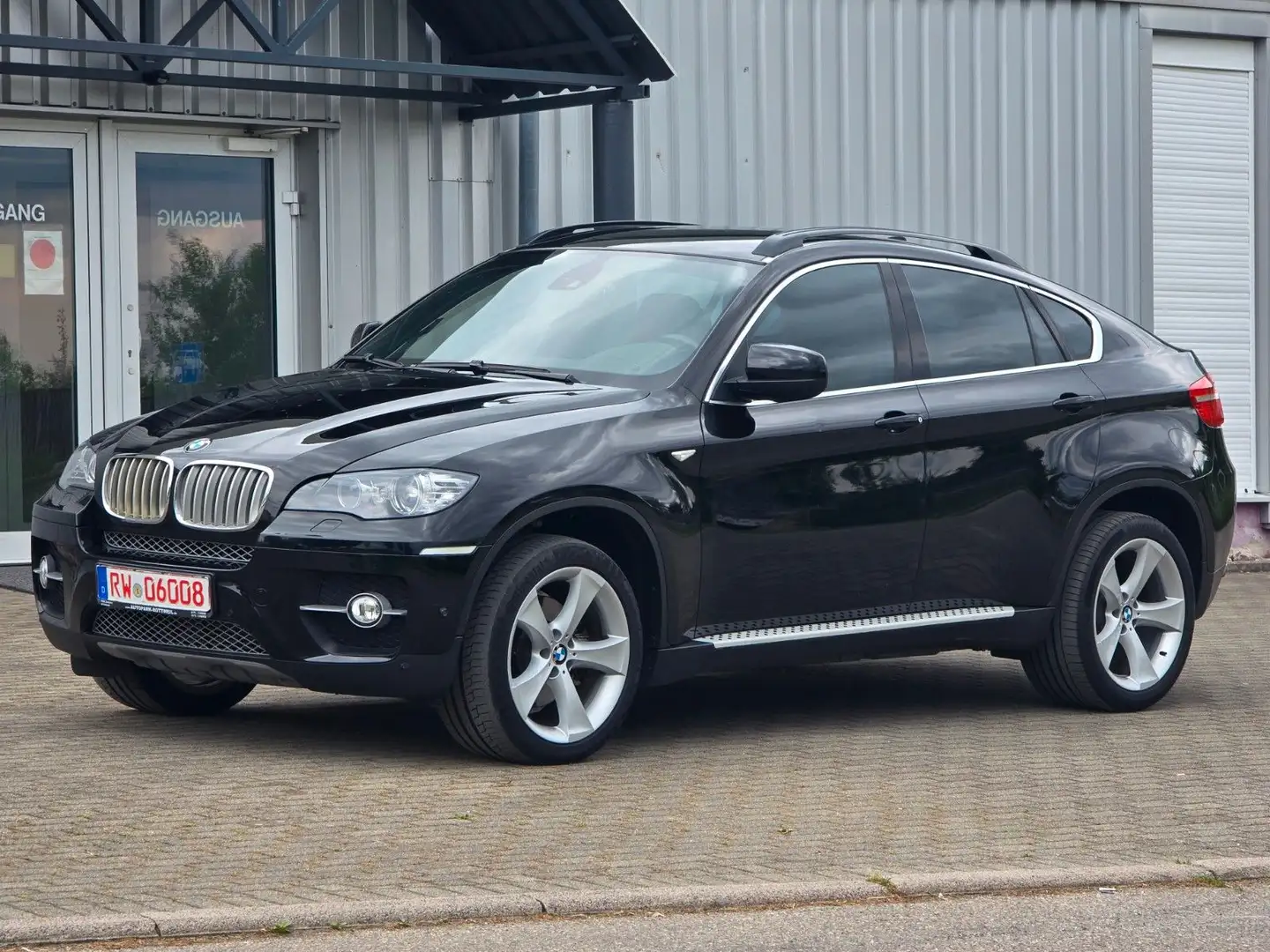 BMW X6 xDrive40d/ SCHECKHEFT LÜCKENLOS BEI BMW Noir - 1