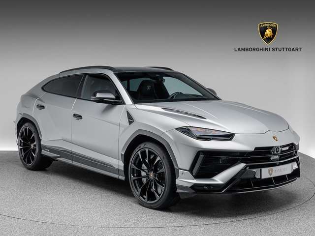 Imagine Lamborghini Urus S