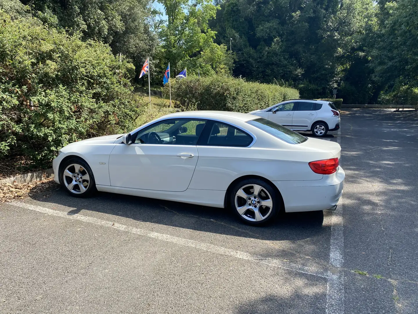 BMW 320 320d Coupe - 1