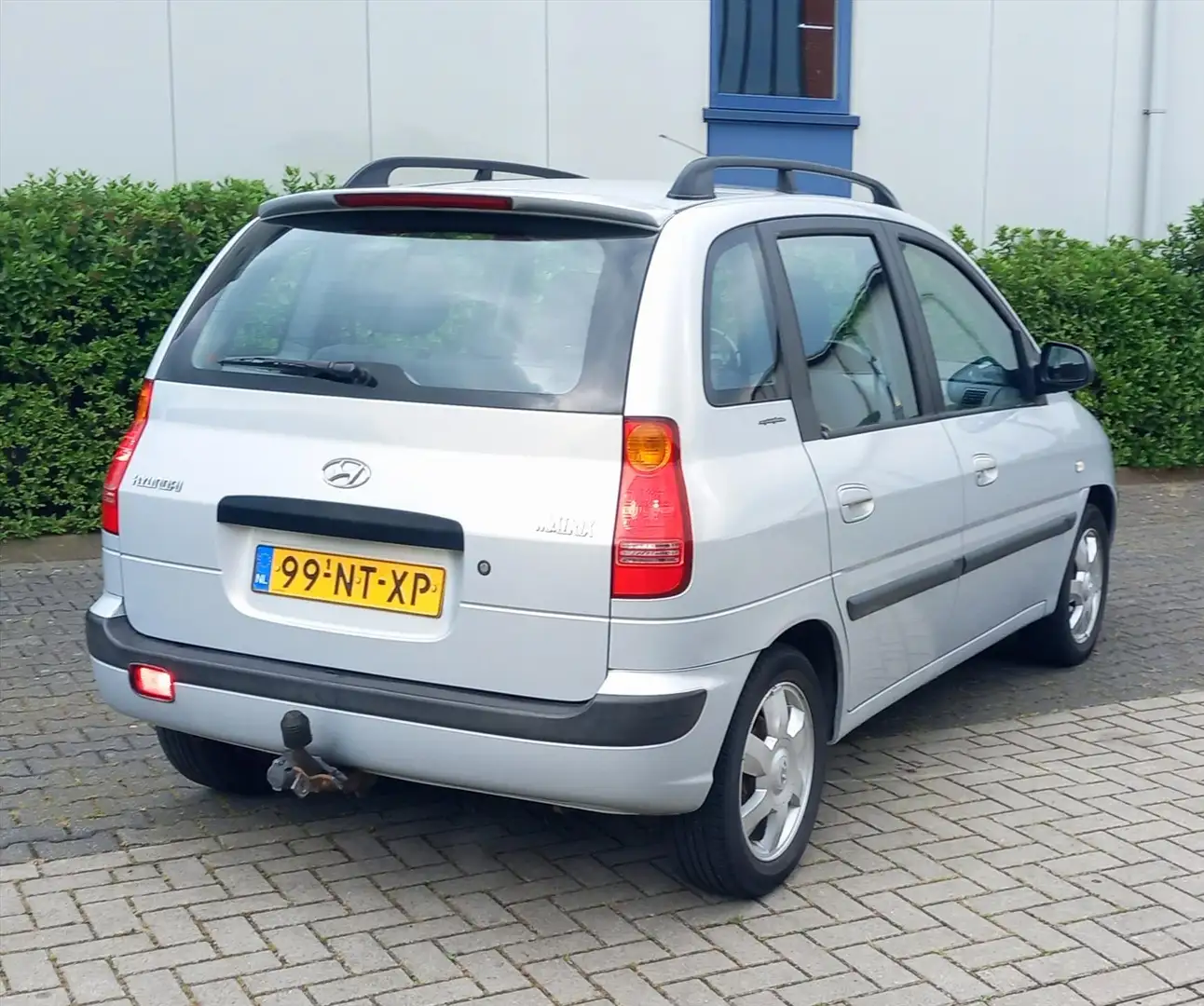 Hyundai Matrix 1.6i GL Airco/trekhaak Grijs - 2