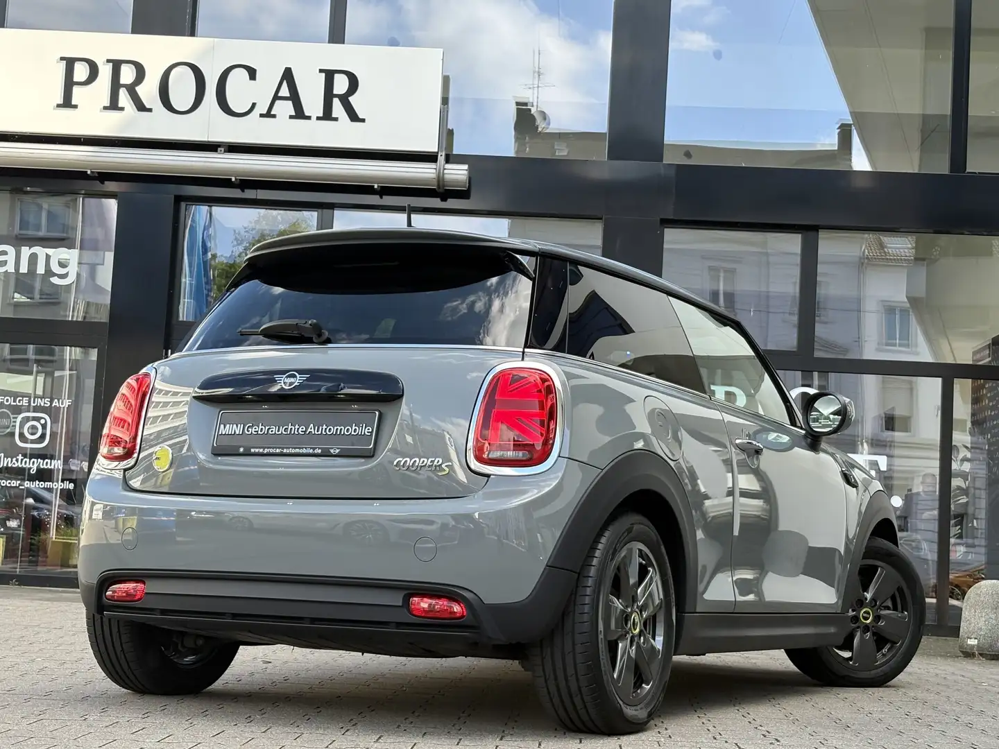 MINI Cooper SE LED Pano Navi CarPlay Klima Tempomat Grau - 2
