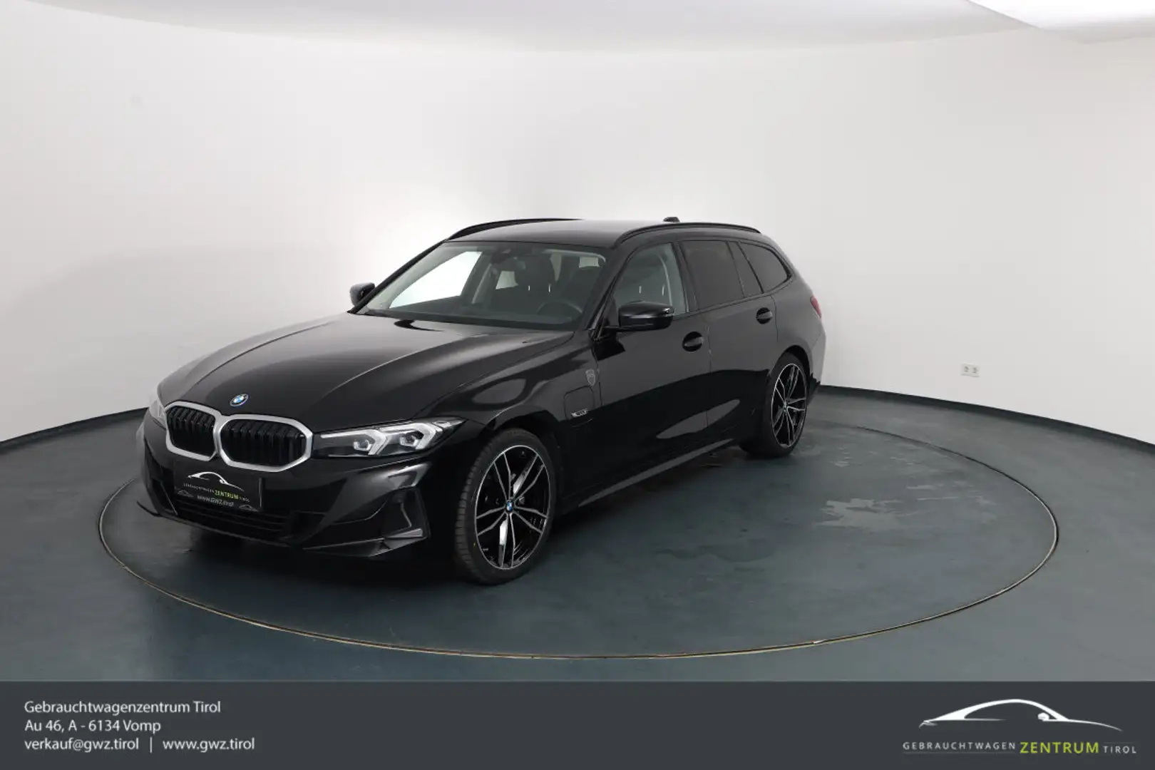 BMW 320 e PHEV Touring NAVI*Modell23*LEDER*NAVI*TOP! Schwarz - 1