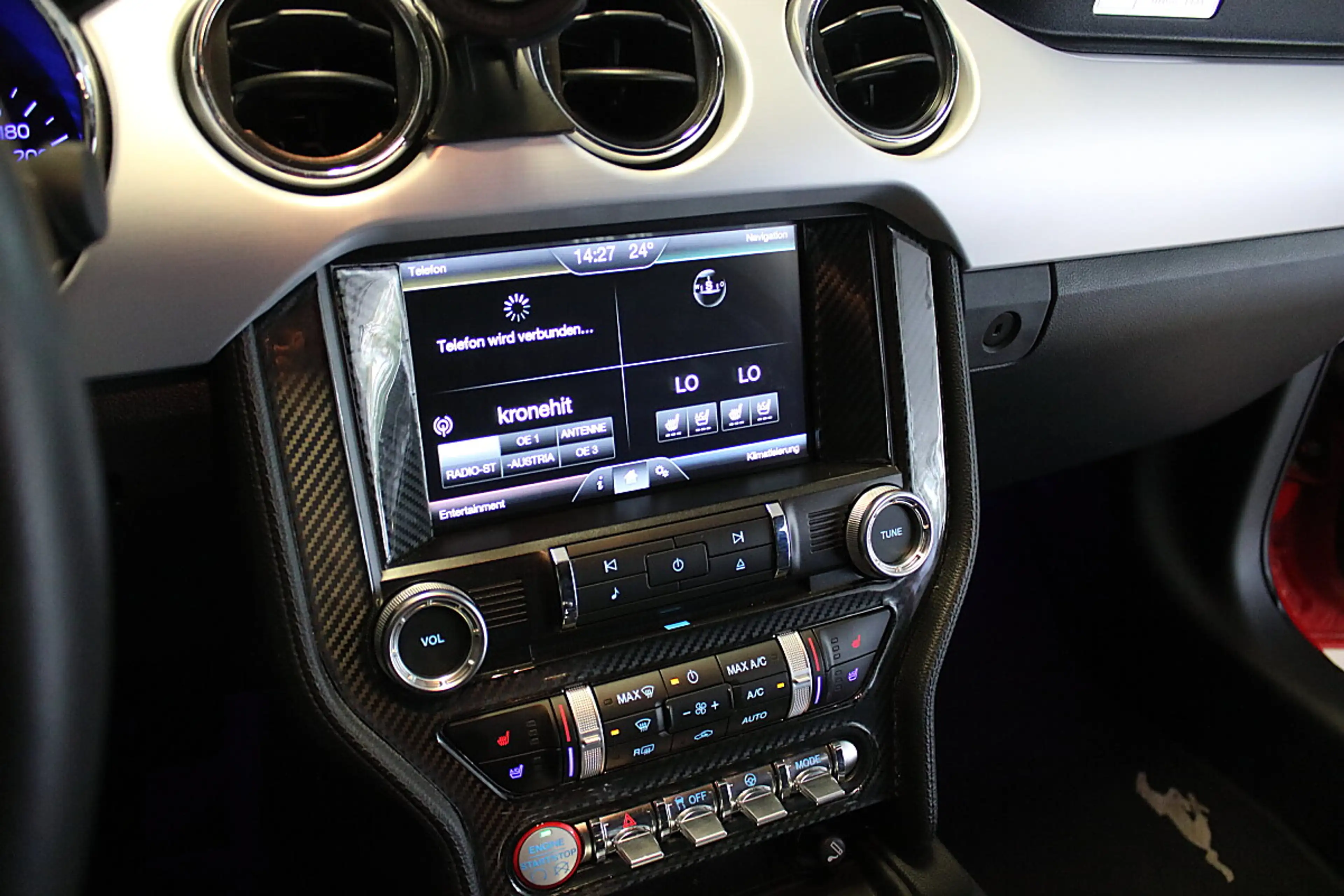 Ford Mustang 2,3 EcoBoost — photo 13