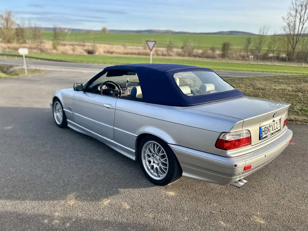 BMW 320i, foto 4