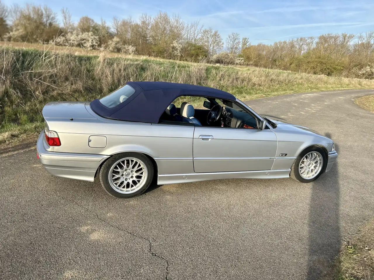 BMW 320i, foto 7