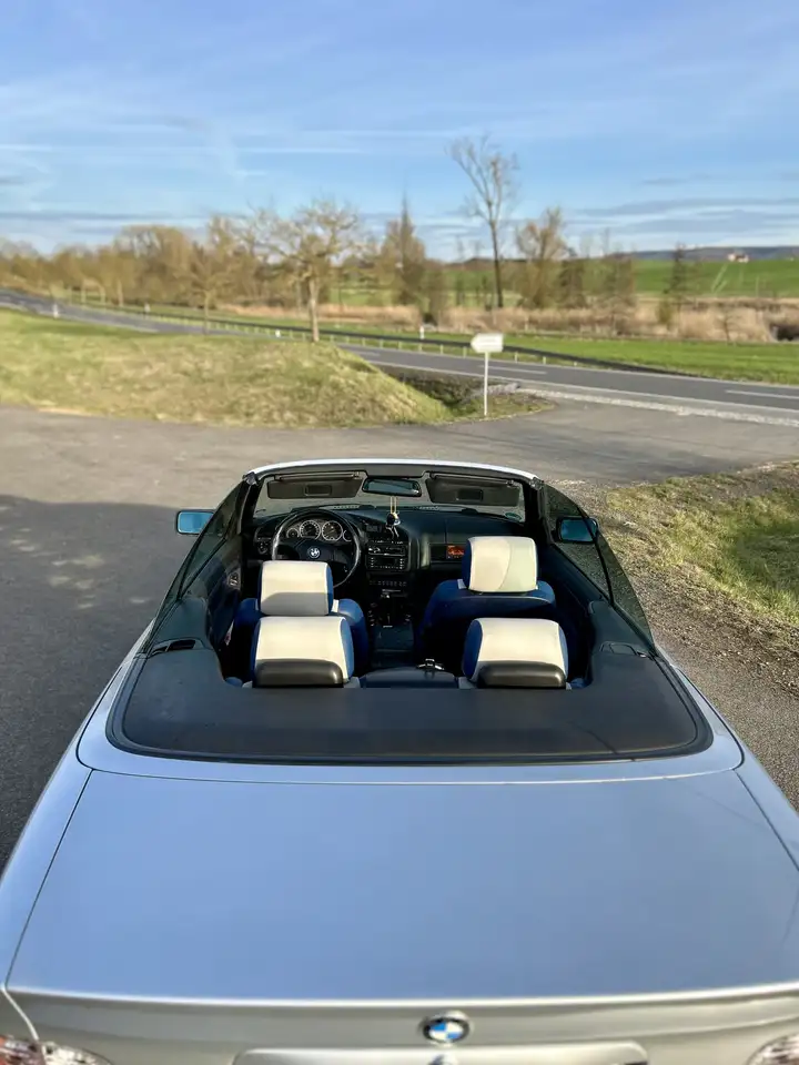 BMW 320i, foto 11