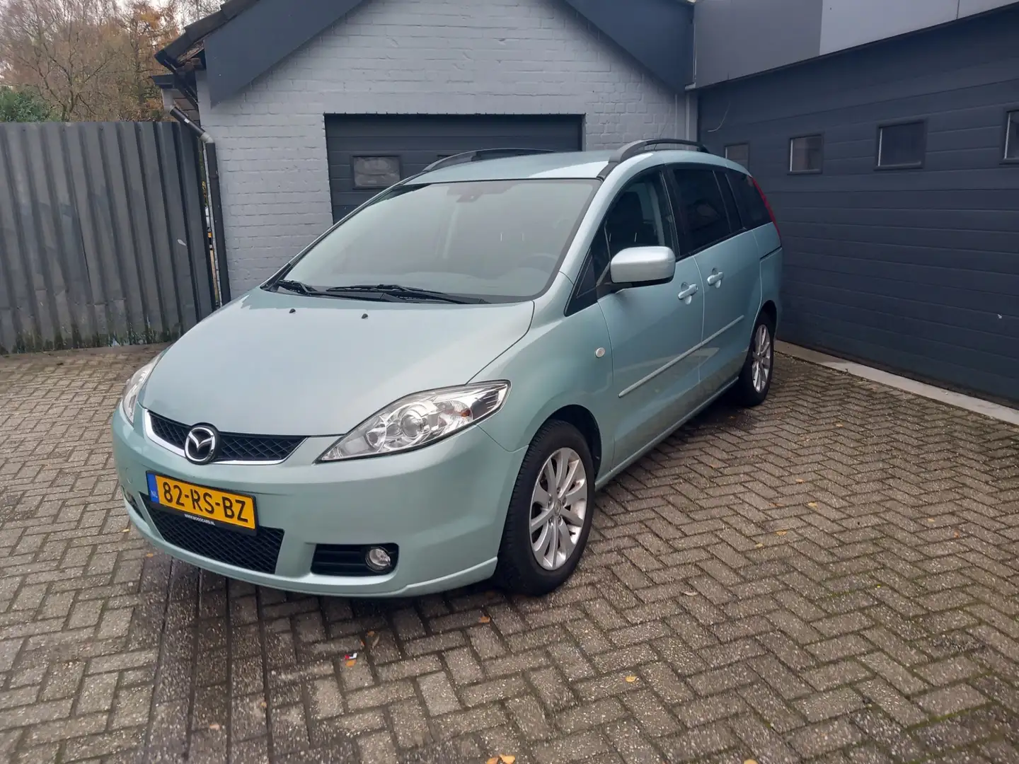 Mazda 5 1.8 Executive,Airco,Isofix,Lichtmetalen velgen,7 p Gris - 1