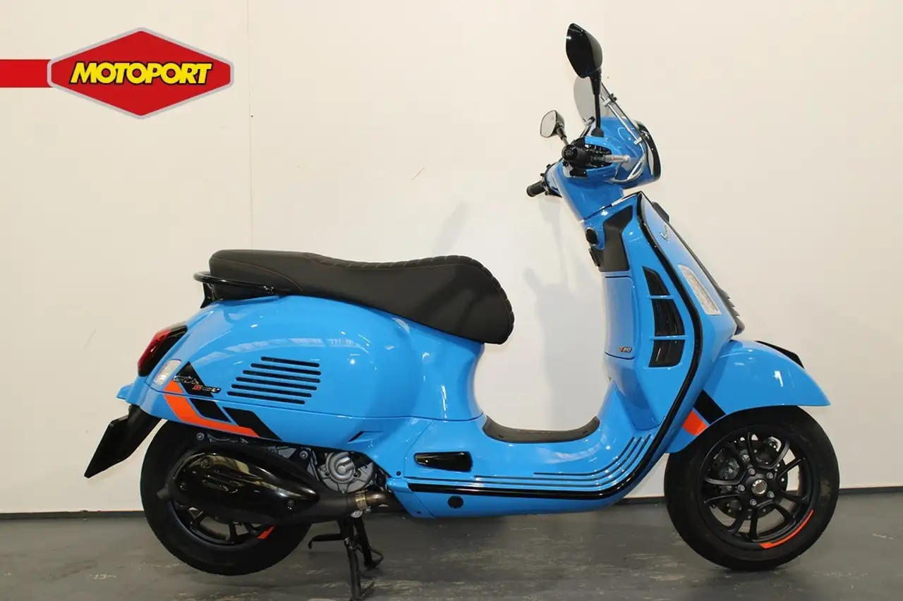 Vespa GTS Super Sport